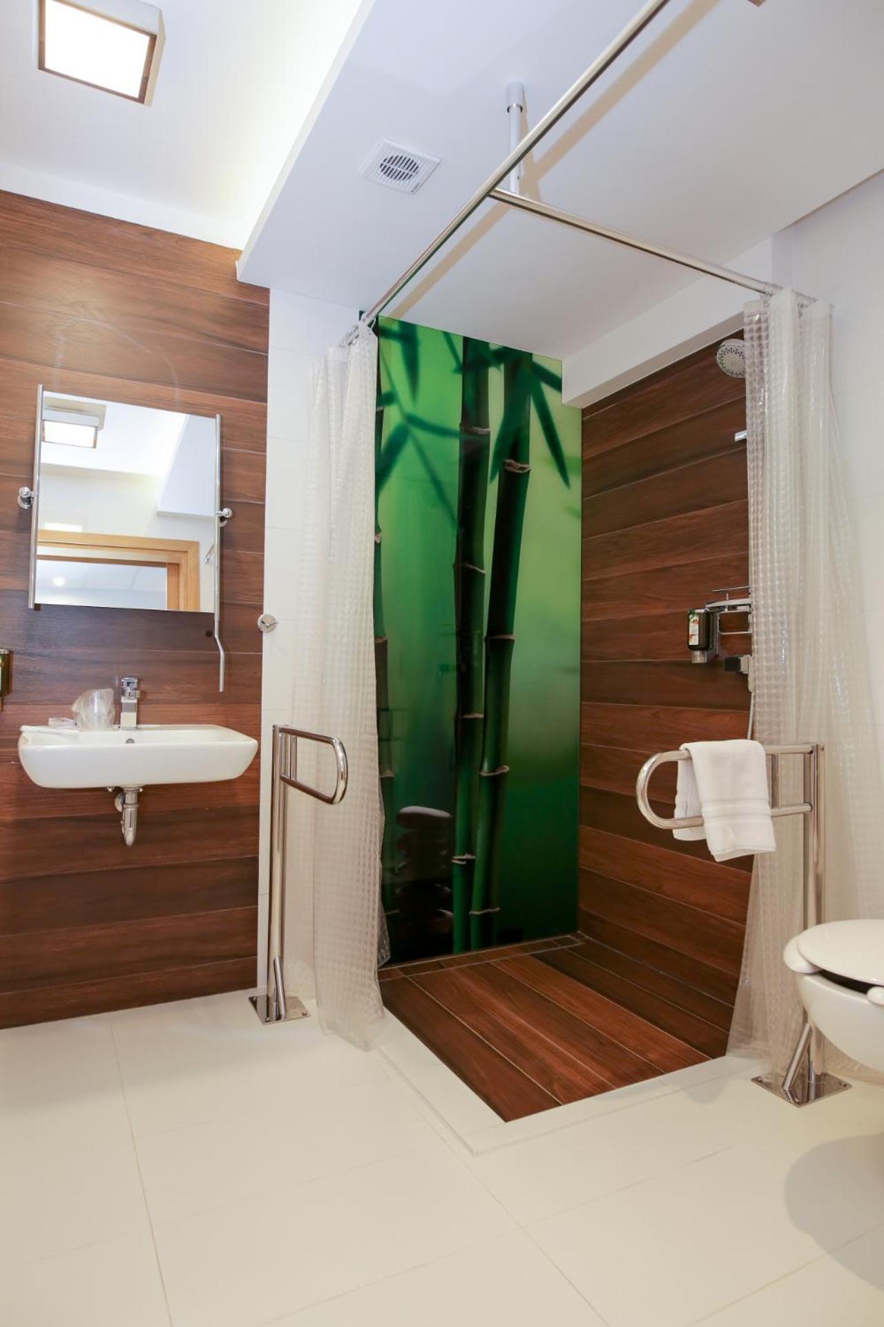 Hotel Amazonka Conference And Spa Ciechocinek Dış mekan fotoğraf