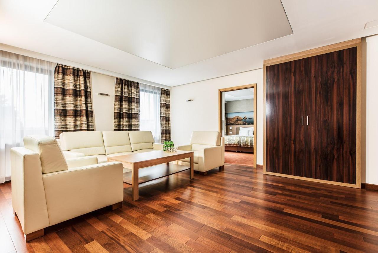 Hotel Amazonka Conference And Spa Ciechocinek Dış mekan fotoğraf